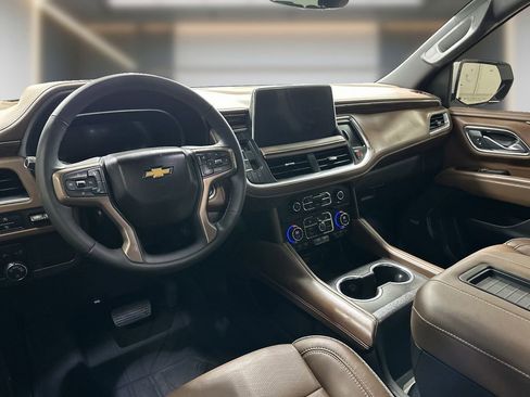 Used 2023 Chevrolet Suburban High Country image 12