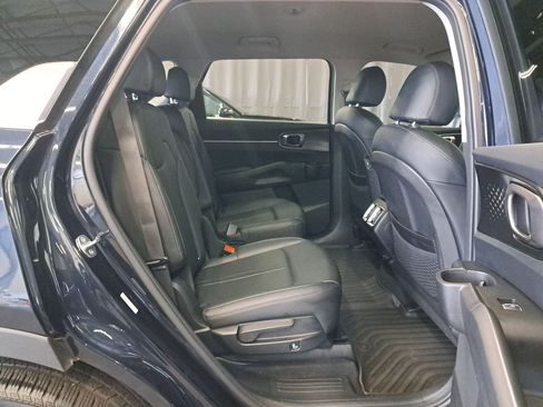 Used 2023 Kia Sorento EX image 15