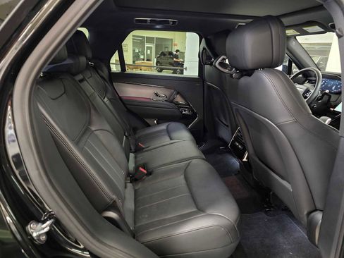 Used 2025 Land Rover Range Rover Sport SE AWD/4WD image 14