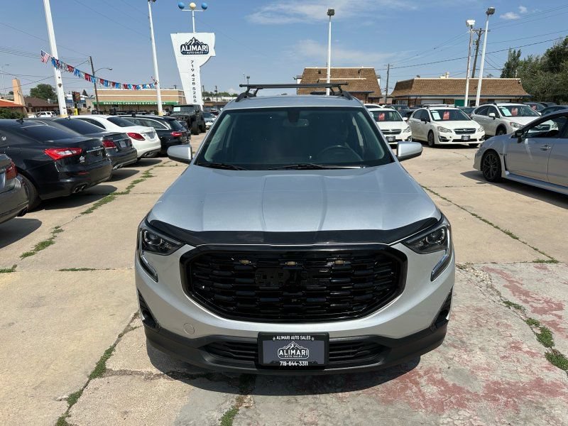 Used 2018 GMC Terrain SLE w/ Infotainment Package I FWD image 2