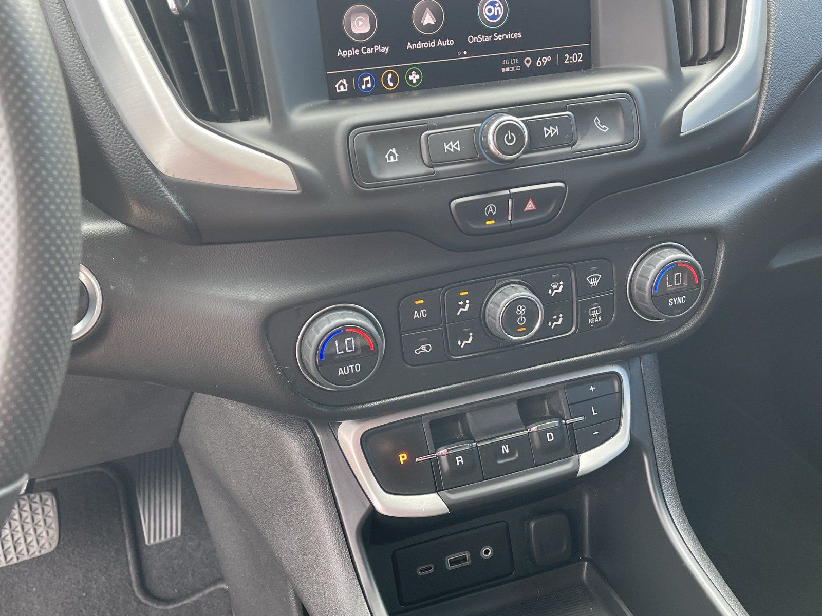 Used 2022 GMC Terrain SLE w/ Driver Convenience Package AWD/4WD image 24