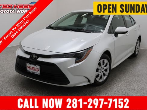 Used 2024 Toyota Corolla LE image 1