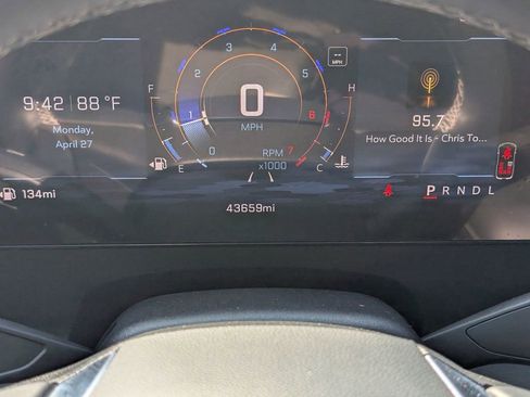 Used 2024 Chevrolet Traverse LT FWD image 32