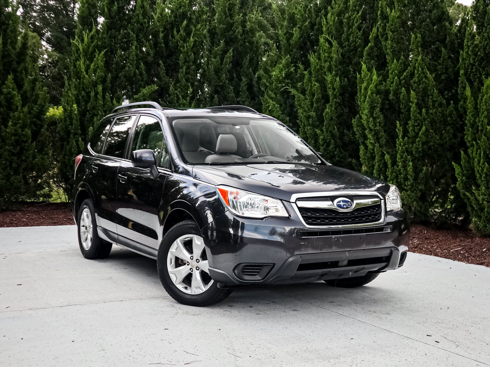 Used 2015 Subaru Forester 2.5i Premium w/ Popular Package #2 AWD/4WD image 2