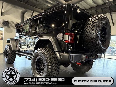 Used 2025 Jeep Wrangler Unlimited Rubicon w/ Convenience Group AWD/4WD image 11
