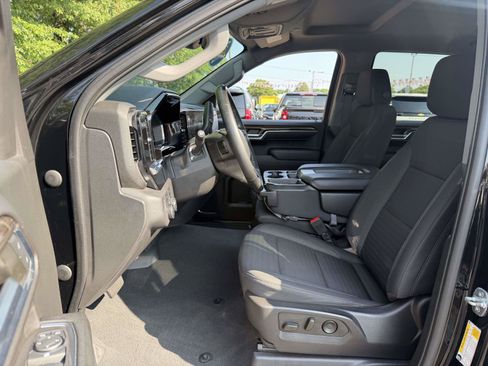 Certified 2023 Chevrolet Silverado 1500 LT AWD/4WD image 9
