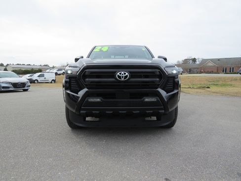 Used 2024 Toyota Tacoma SR5 image 9