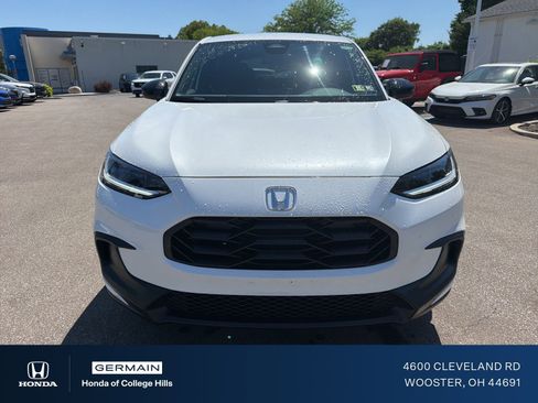 Used 2023 Honda HR-V Sport image 2