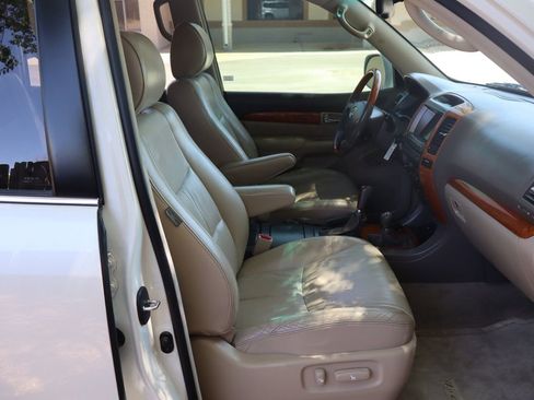 Used 2004 Lexus GX 470 AWD/4WD image 23