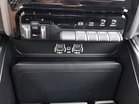 New 2026 RAM 2500 Big Horn AWD/4WD image 24