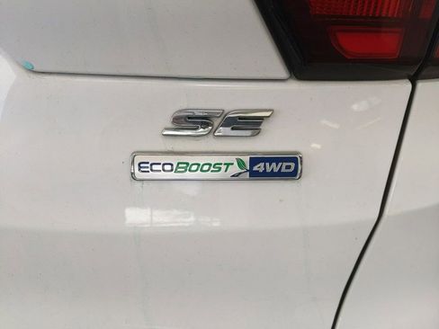 Used 2019 Ford Escape SE AWD/4WD image 9
