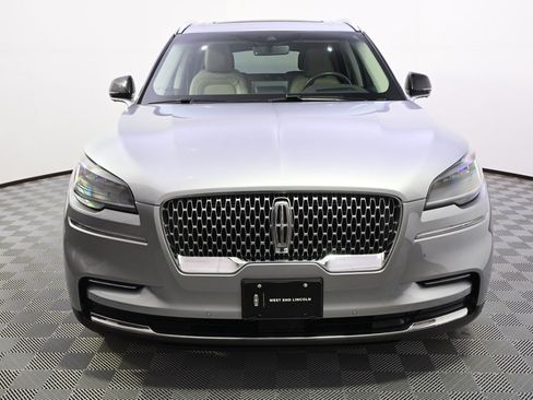 Certified 2022 Lincoln Aviator Reserve w/ Equipment Group 201A image 10