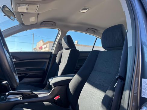 Used 2012 Honda Accord LX image 4