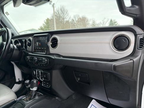 Used 2021 Jeep Wrangler Unlimited Sahara image 30