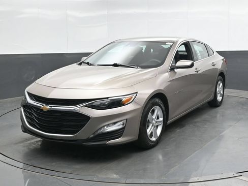 Used 2024 Chevrolet Malibu LT FWD image 8