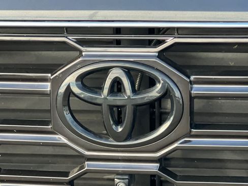 Used 2025 Toyota Sequoia Platinum AWD/4WD image 16