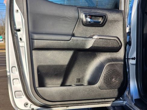 Used 2023 Toyota Tacoma TRD Sport image 23