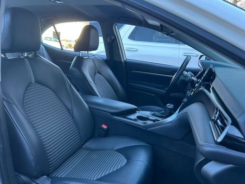 Used 2021 Toyota Camry SE image 29