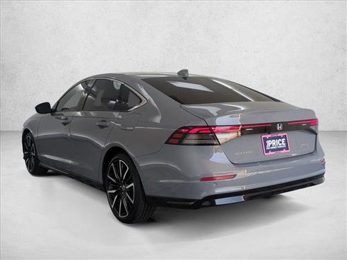 Used 2025 Honda Accord Touring image 8