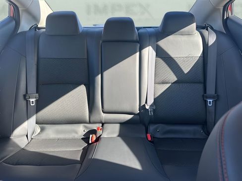 Used 2025 Nissan Altima 2.5 SR image 11