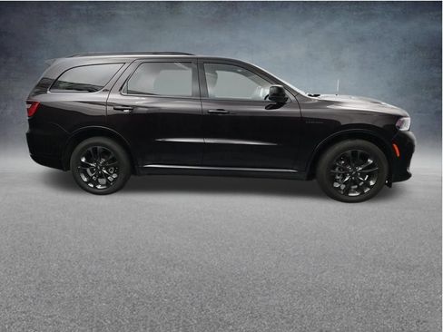 Used 2024 Dodge Durango GT RWD image 4
