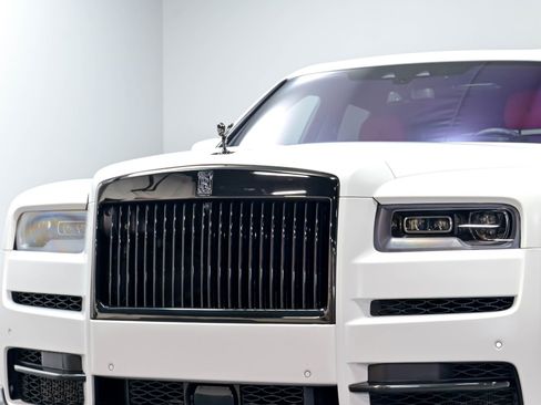 Used 2021 Rolls-Royce Cullinan Black Badge AWD/4WD image 93