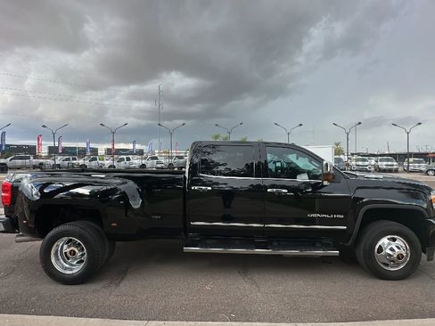Used 2017 GMC Sierra 3500 Denali w/ Duramax Plus Package image 6