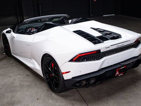 Used 2017 Lamborghini Huracan LP 610-4 AWD/4WD image 26
