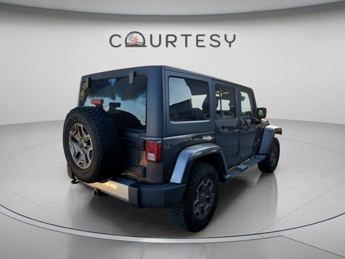 Used 2014 Jeep Wrangler Unlimited Sahara w/ Connectivity Group AWD/4WD image 19