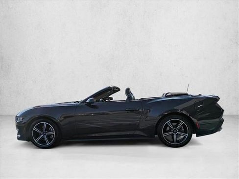 Used 2024 Ford Mustang Premium image 9