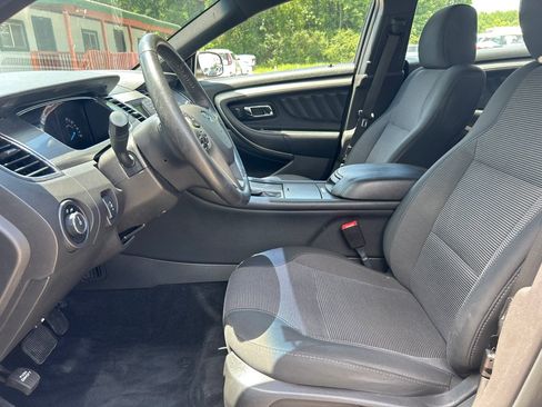 Used 2016 Ford Taurus SEL FWD image 8