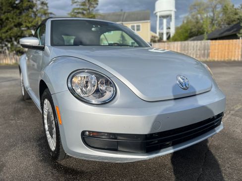 Used 2015 Volkswagen Beetle 1.8T image 11