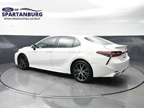 Used 2024 Toyota Camry SE FWD image 7