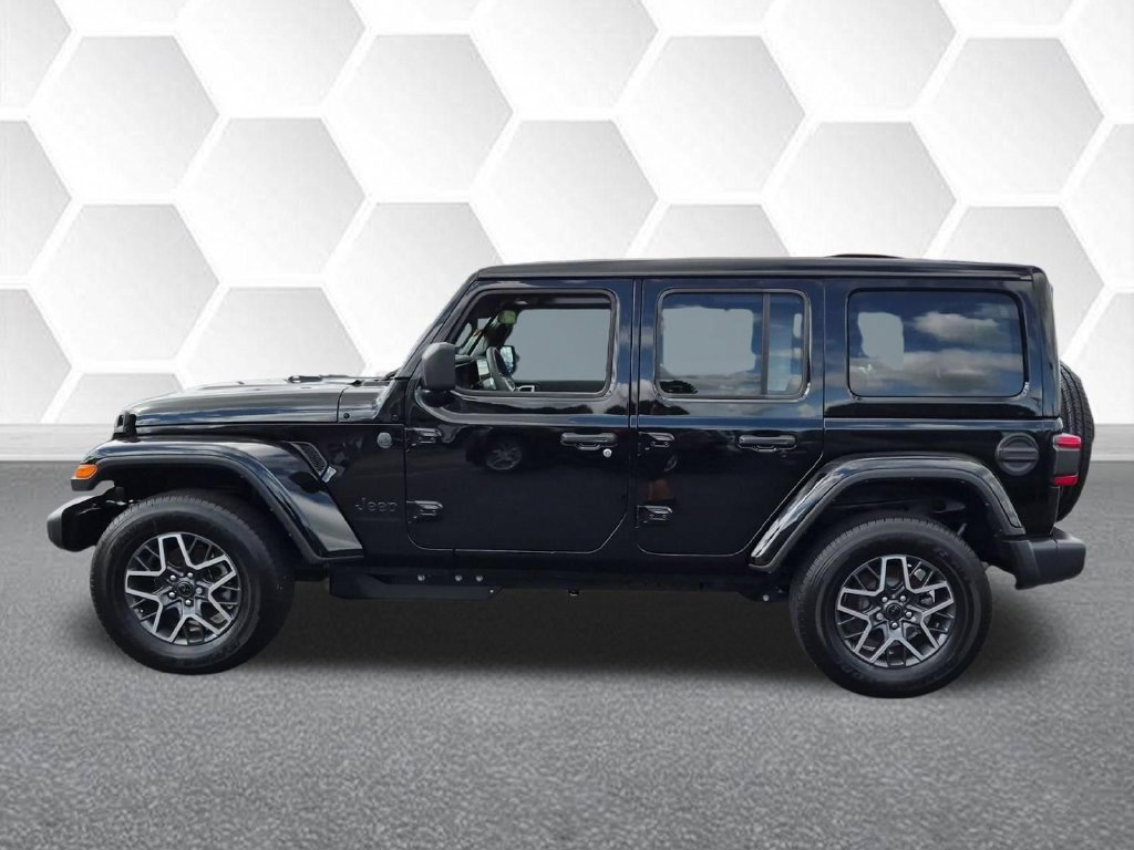 Certified 2026 Jeep Wrangler Unlimited Sahara AWD/4WD image 6
