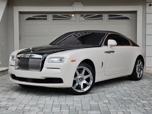 Used 2014 Rolls-Royce Wraith RWD image 2