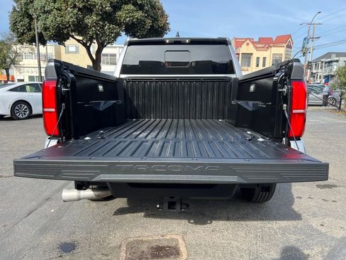 Certified 2025 Toyota Tacoma SR5 w/ SR5 Upgrade Package image 41