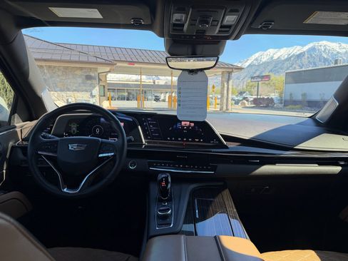 Certified 2023 Cadillac Escalade ESV Sport w/ Touring Package image 17