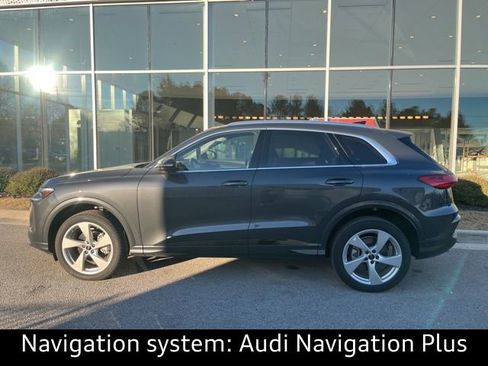 New 2025 Audi Q5 Prestige image 3