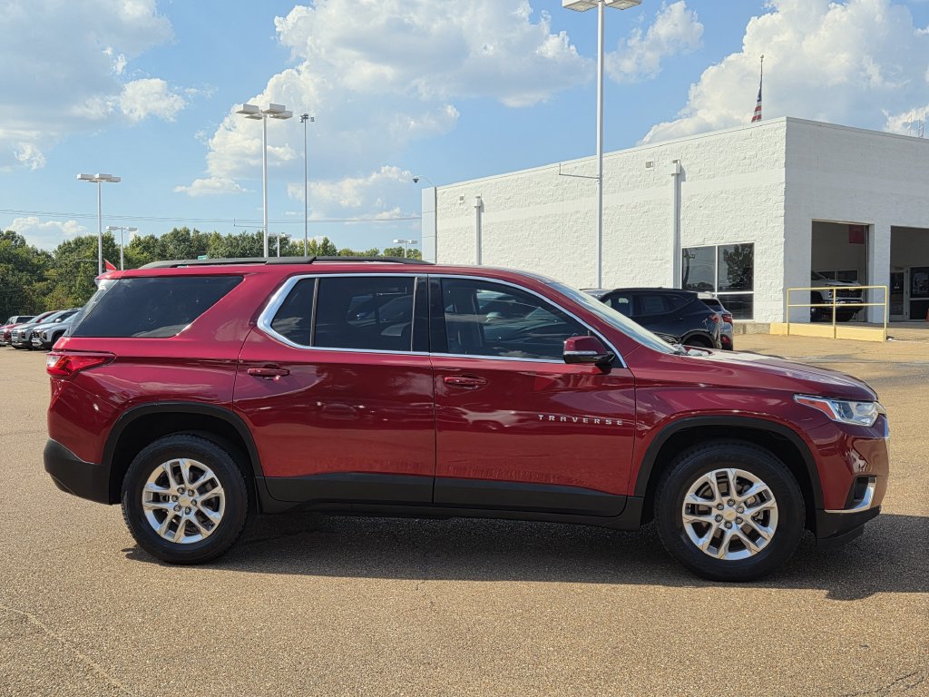 Certified 2020 Chevrolet Traverse LT FWD image 4