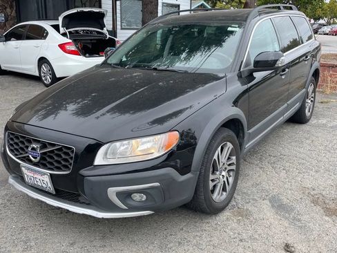 Used 2015 Volvo XC70 3.2 Platinum w/ Protection Package AWD/4WD image 1