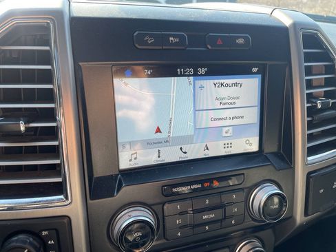 Used 2016 Ford F150 Platinum w/ Equipment Group 701A Luxury AWD/4WD image 40