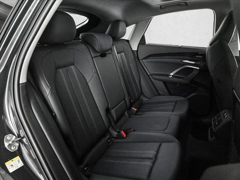 Certified 2025 Audi Q5 Premium Plus w/ Premium Plus AWD/4WD image 21