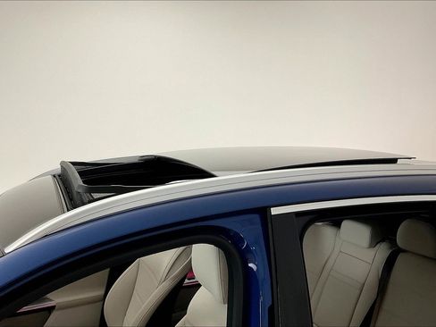 Used 2026 Mercedes-Benz GLC 300 4MATIC image 38