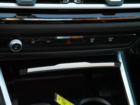 Used 2023 BMW 330i xDrive Sedan w/ Premium Package image 23