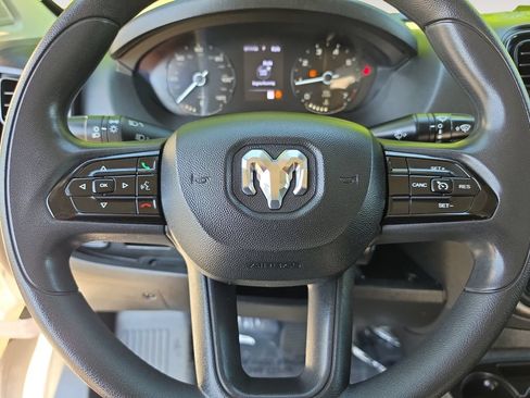 Used 2023 RAM ProMaster 2500 FWD image 12