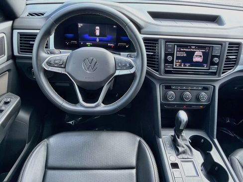 Used 2023 Volkswagen Atlas Cross Sport SE FWD image 16