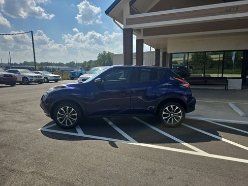 Used 2017 Nissan Juke SV w/ Technology Package image 3
