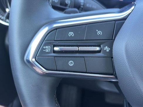 Used 2026 Chevrolet Equinox LT AWD/4WD image 16