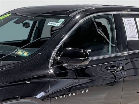 Used 2020 Chevrolet Traverse LS w/ LPO, Floor Liner Package AWD/4WD image 8