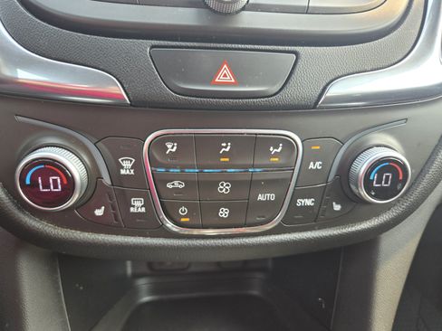 Used 2018 Chevrolet Equinox LT w/ Sun & Infotainment Package AWD/4WD image 19